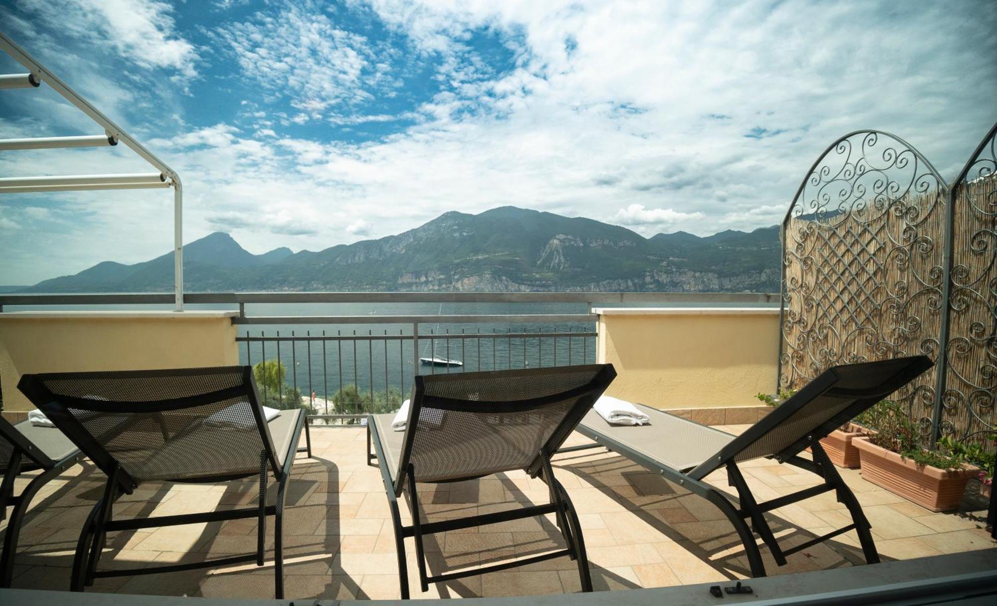 Attico Masse View Apartment Brenzone sul Garda